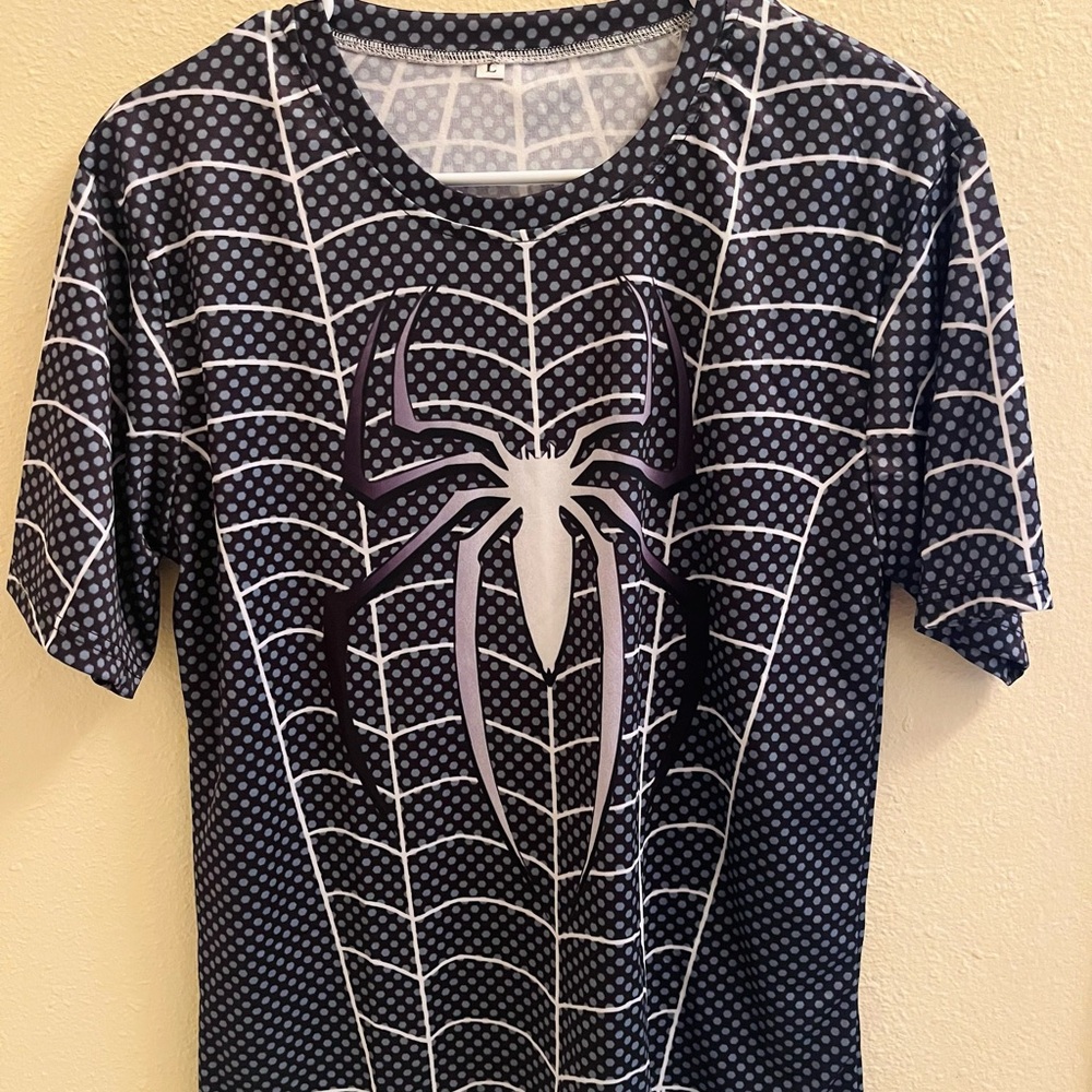 Men or Women’s Spiderman Short Sleeve Athletic Shirt Size XL NEW Halloween Fall